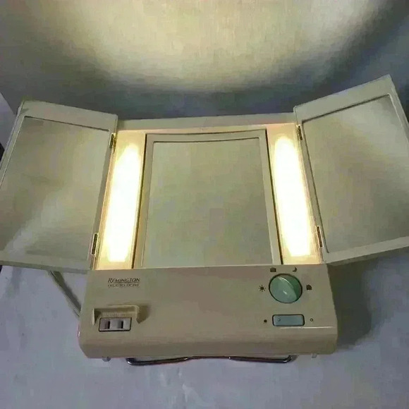 Remington TRUE-TO-LIGHT Lighted Makeup Mirror 4 Light Settings LM-8 Preowned VTG - Picture 3 of 10